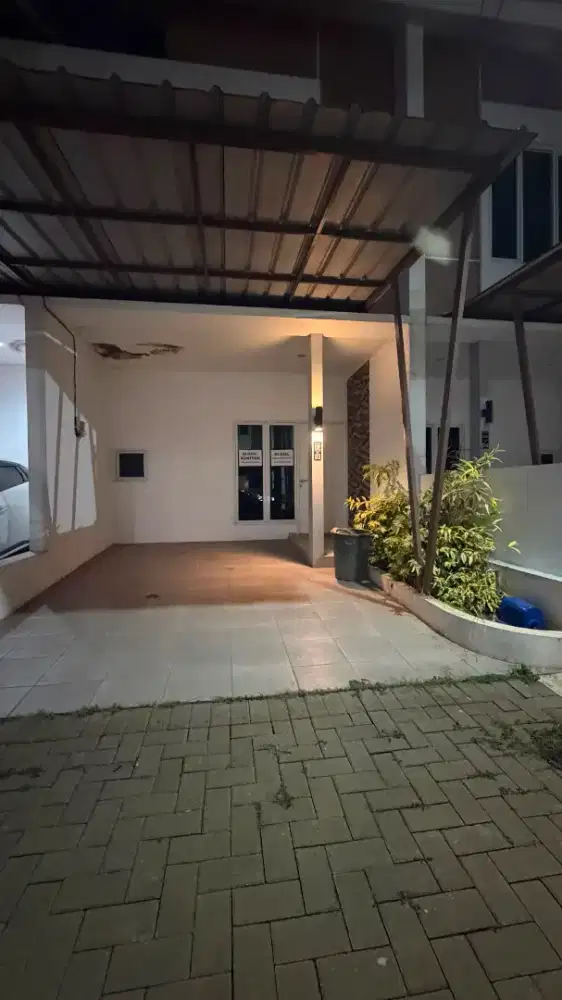 Rumah Grand Dahlia, dekat alun2 Depok, area GDC, rumah 2 lantai
