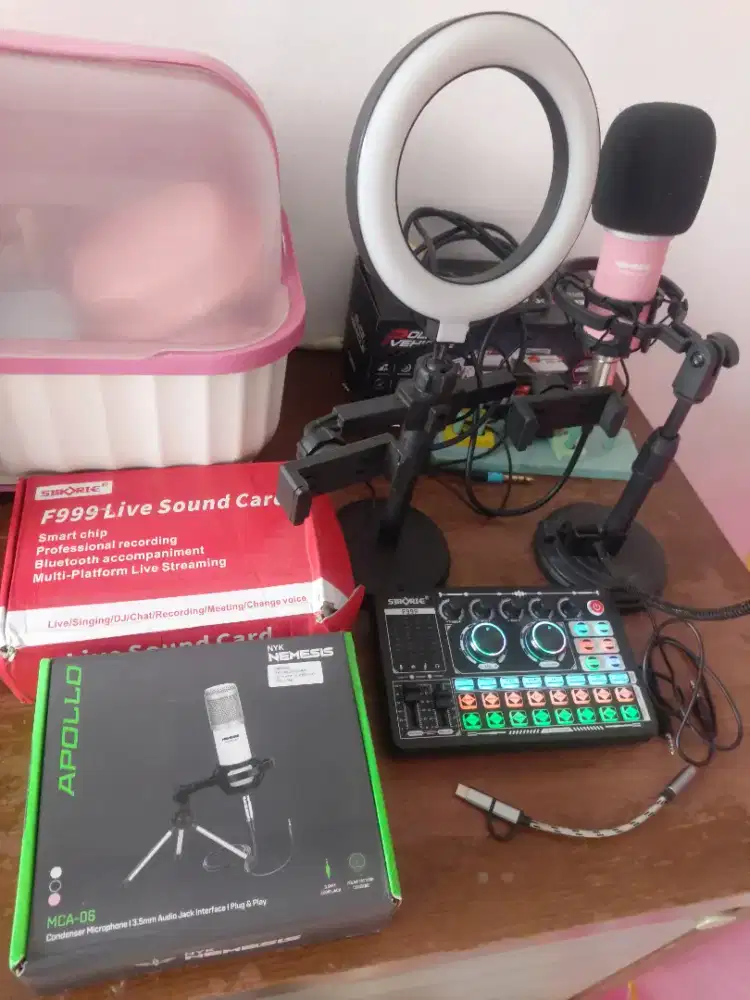 Soundcard live musik instrument plus mic condensor