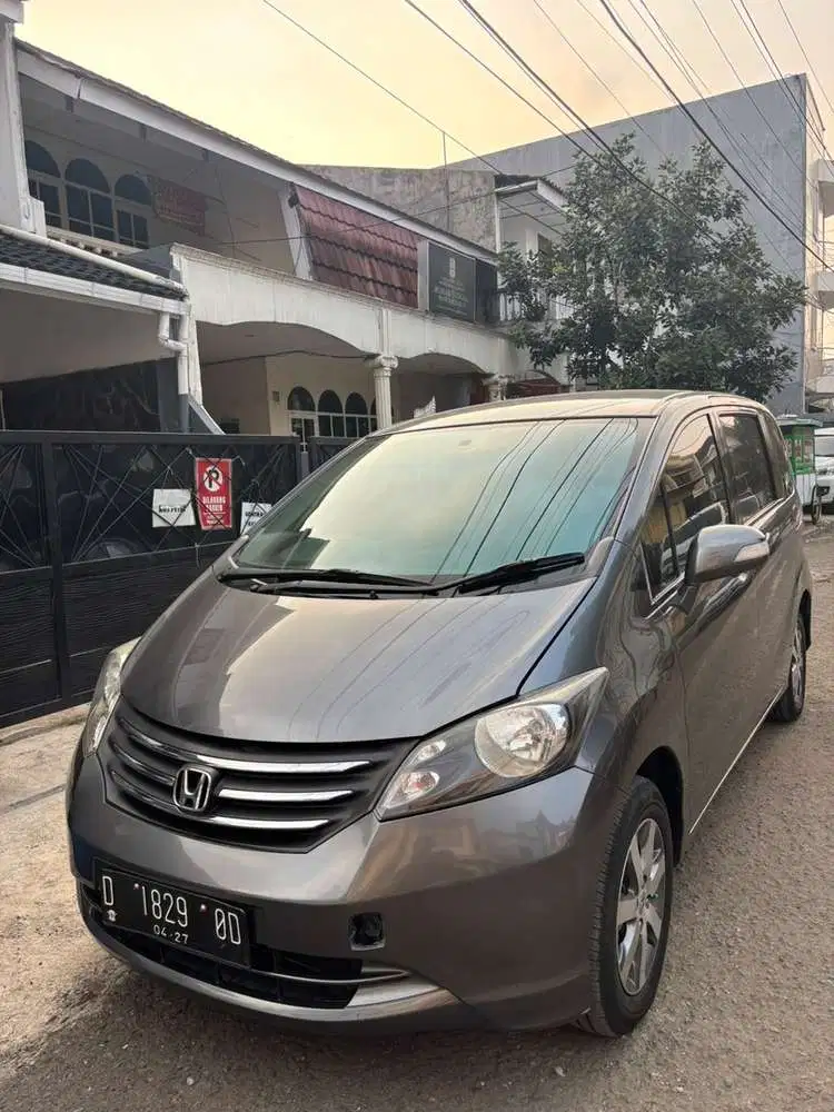 Honda Freed 2012 Bensin