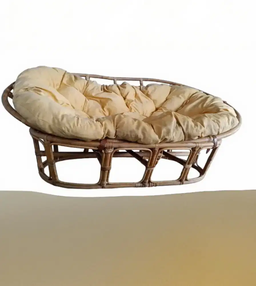 Kursi rotan besar