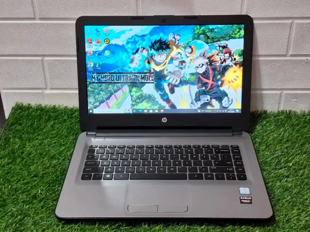 Hp 14s-am052TX Intel core i3-6006U  ram 8 SSD 256GB AMD Radeon R5 M330