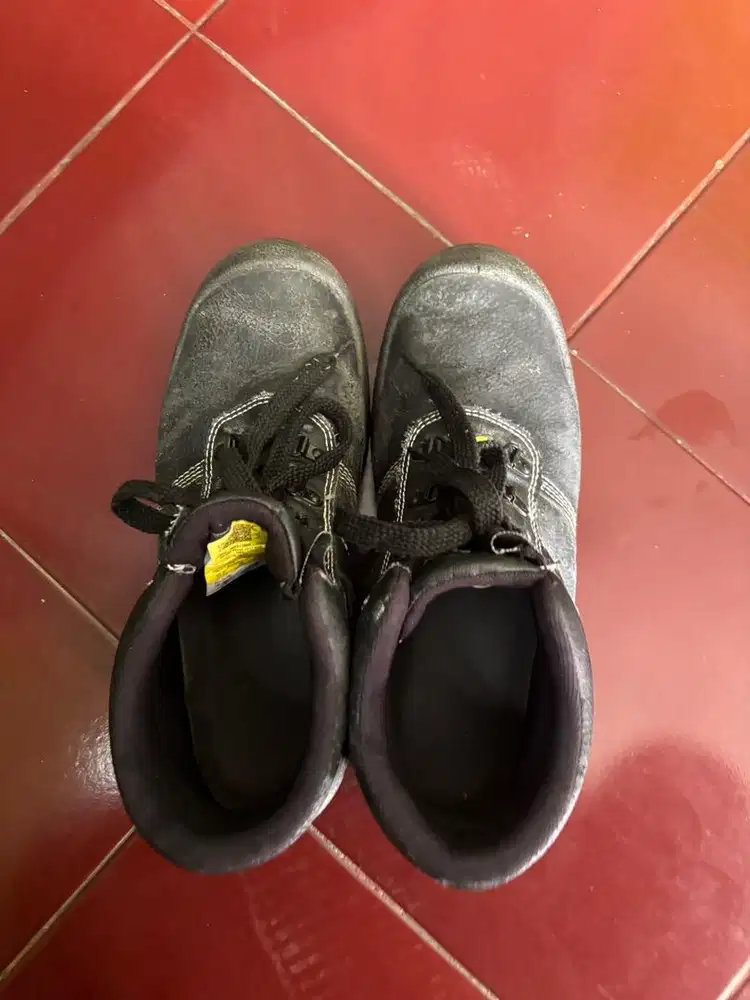 jual sepatu safety ukuran 44