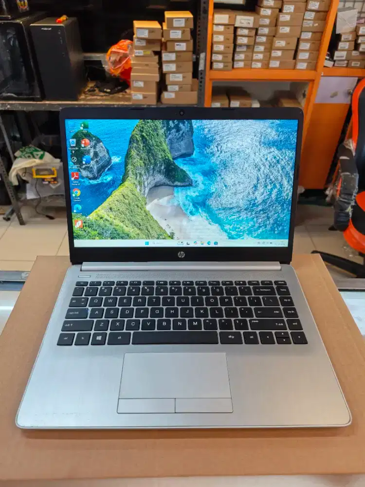 Jual laptop hp14s core i3 gen 10 ram 8 GB SSD 256 GB keyboard backlit