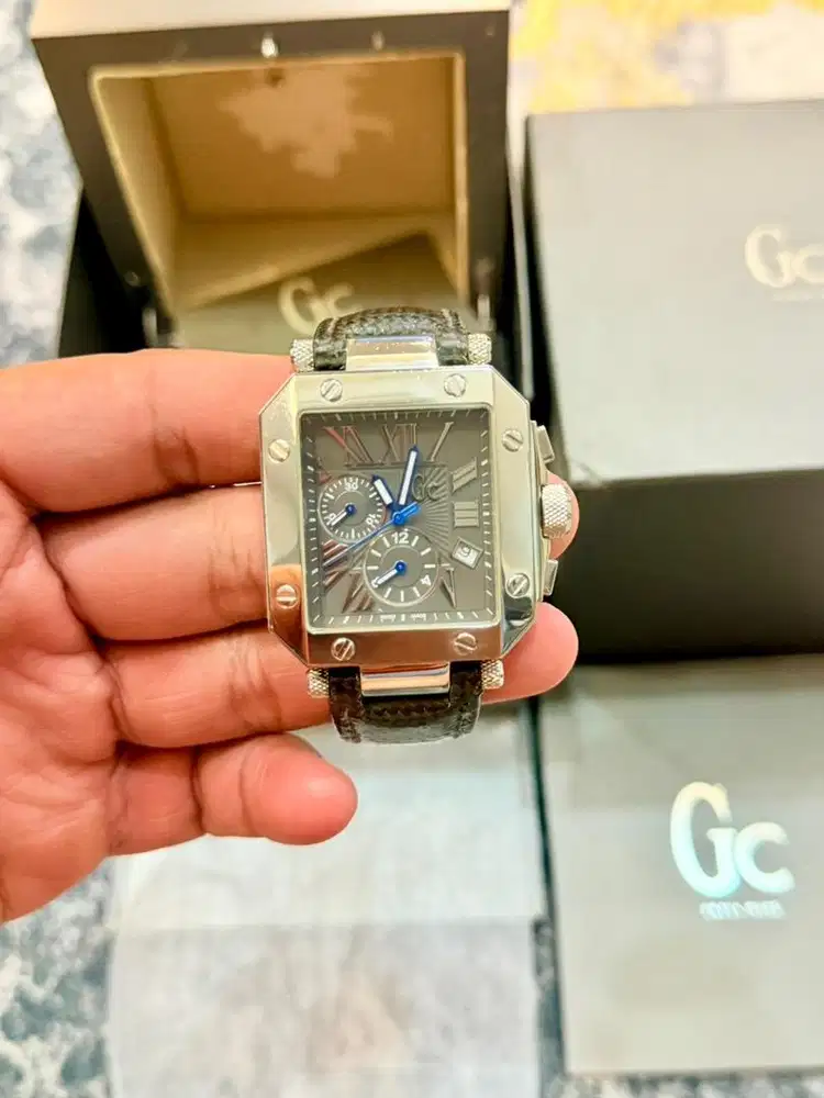 Mens Gc Classic Chronograph Watch A50006G2 Guess Collection