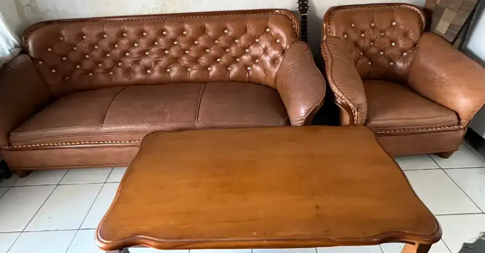 DIJUAL CEPAT Sofa Tamu Set 3-2-1+Meja Kayu-Kulit Sintesis Coklat-Bekas
