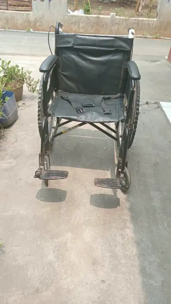 Kursi Roda bekas
