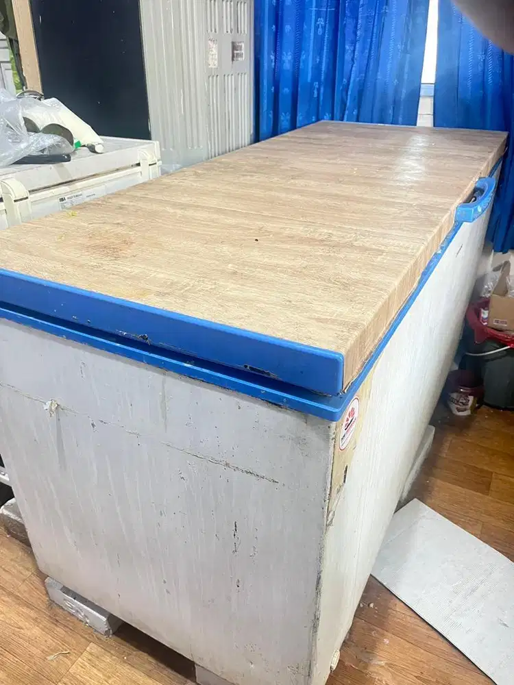 Freezer Box 680L