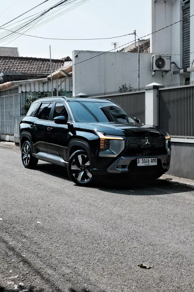 Mitsubishi Destinator Ultimate 1.5 Turbo hitam 2025 at mau tt zenix