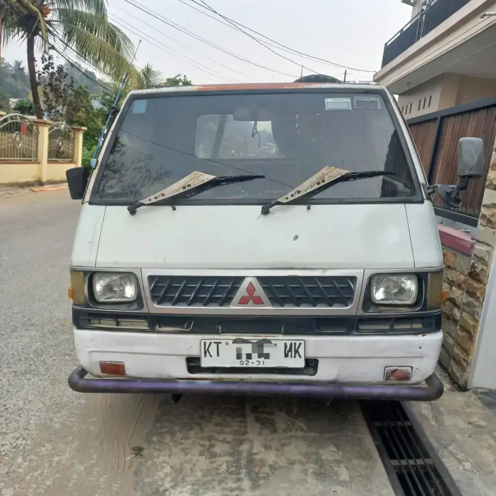 Mitsubishi Pickup L300 Solar 2010 (Bak bisa dump)