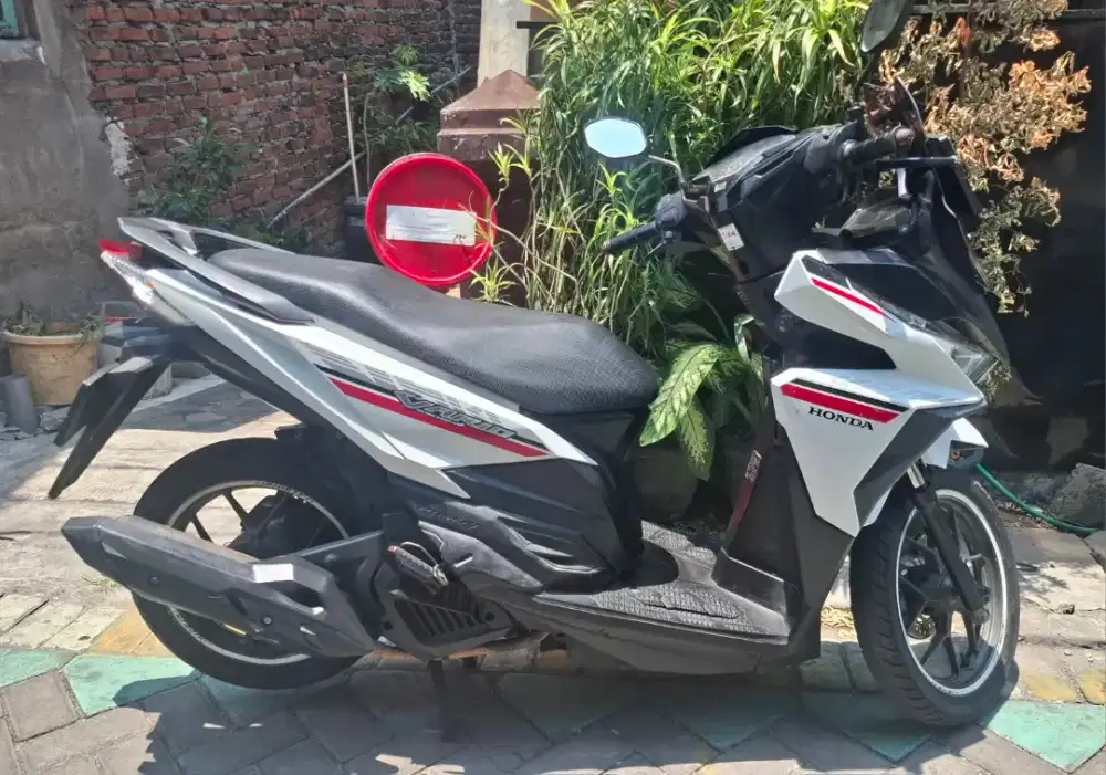 Vario 125 CBS ISS Putih Tahun 2018