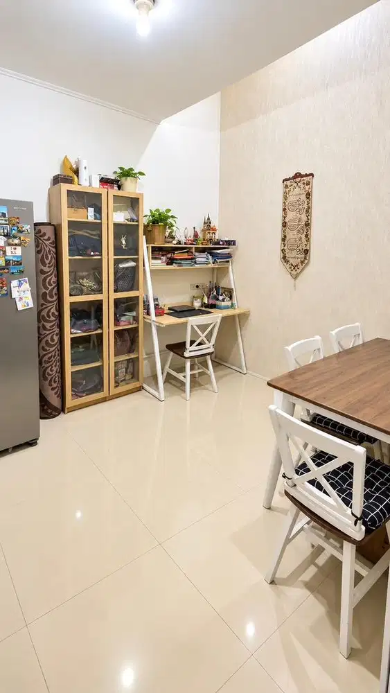 Dijual Rumah Eksklusif, 2 Carport, 3 Kamar Tidur — Direct Owner! MATON