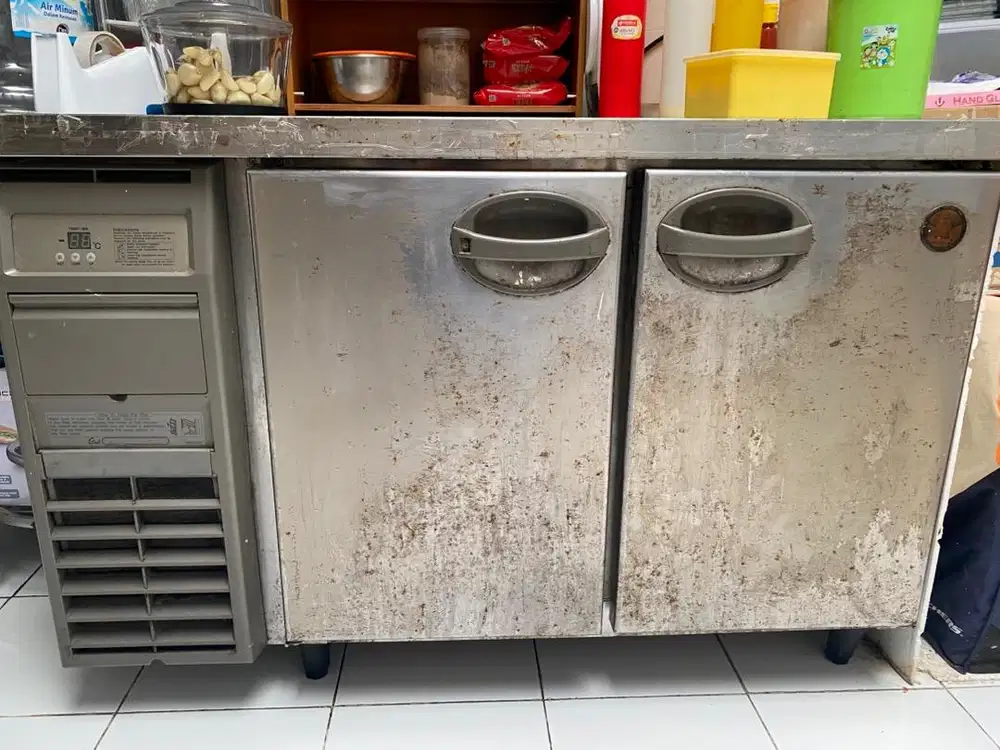 Table freezer Merk Fukushima