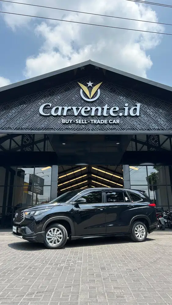 Innova Zenix Hybrid Modelista G HV AT 2023 Hitam MPV Nyaman Hemat Irit