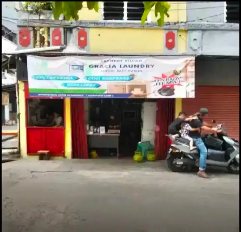Dicari yg bisa nyuci dan kurir
