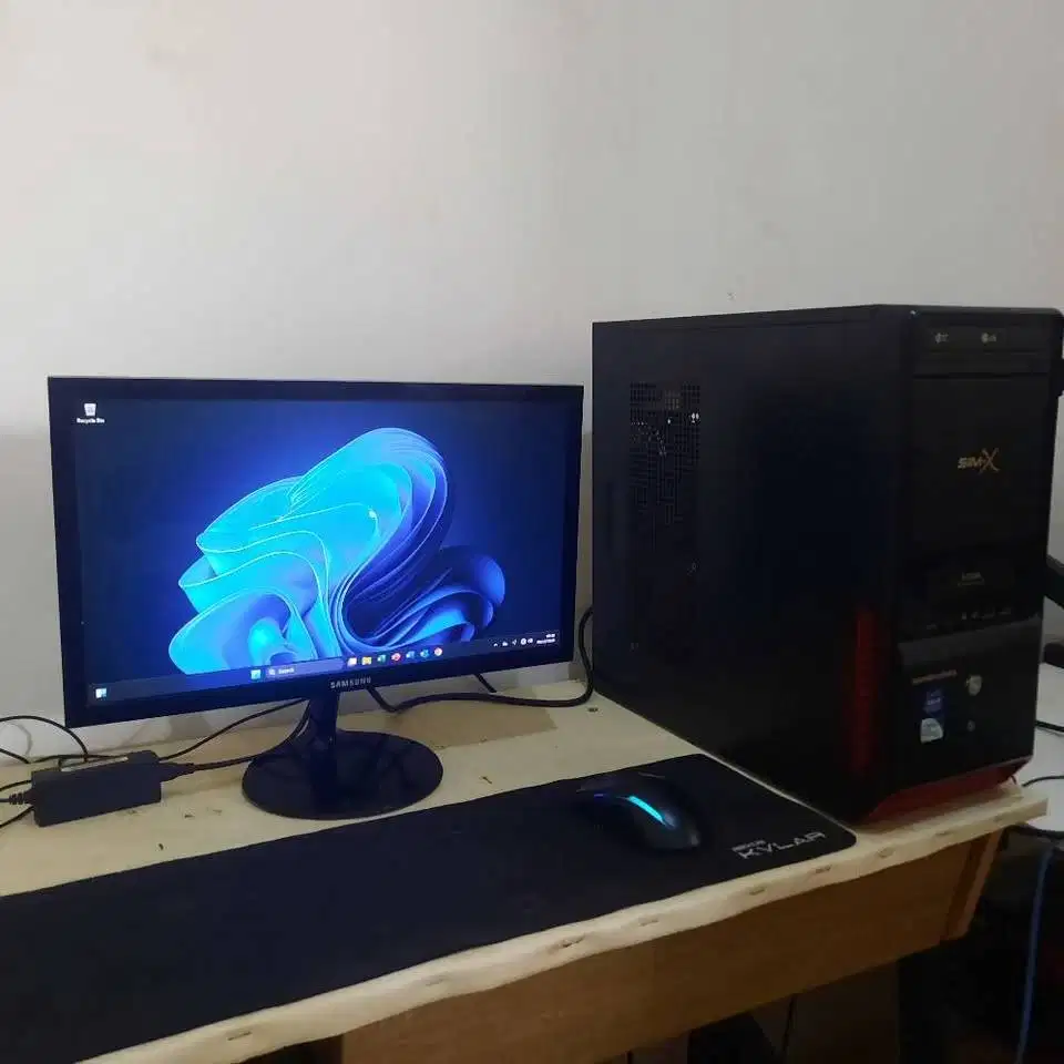 Komputer i5 RAM 12GB + SSD 256GB