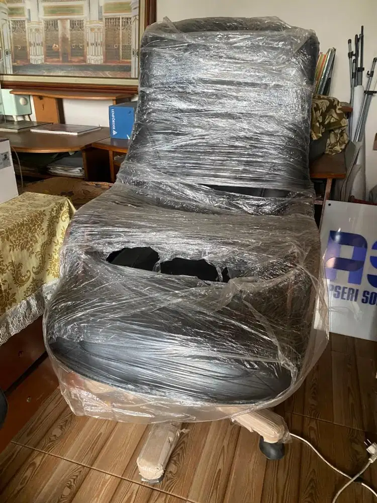 Kursi kantor bos informa