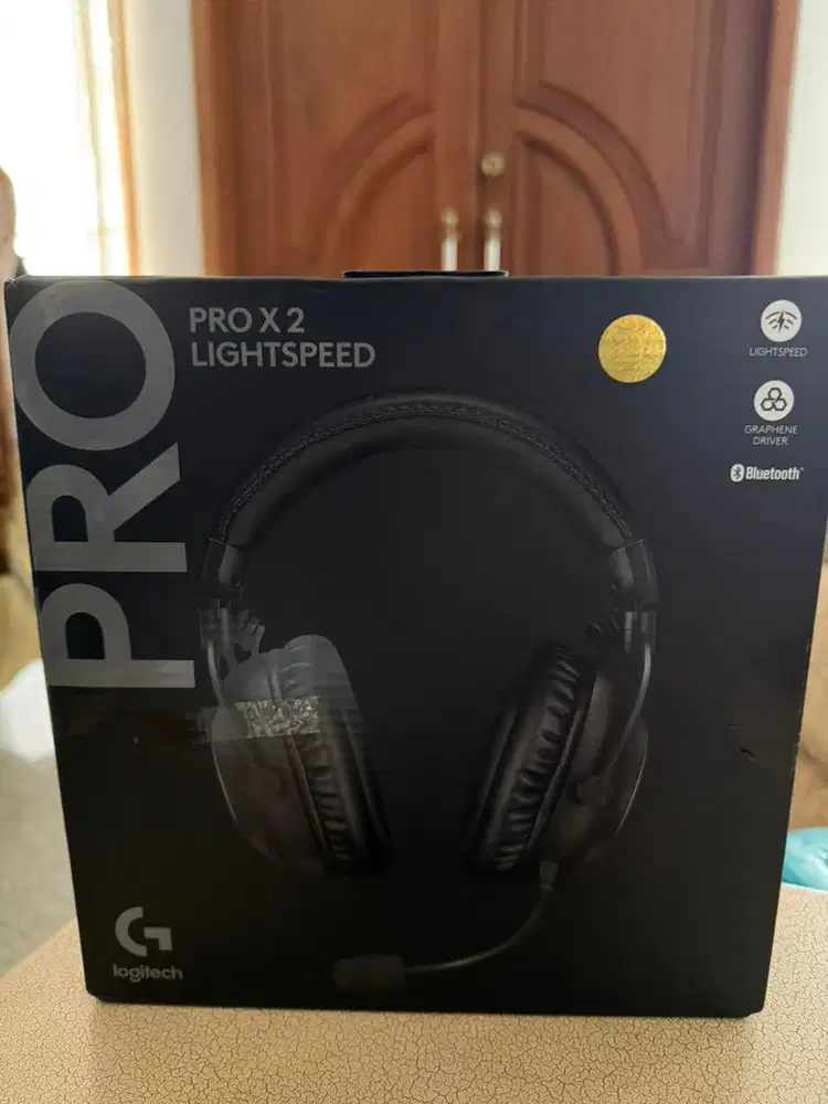 WTS NEW Logitech G Pro x2 lightspeed headset gaming