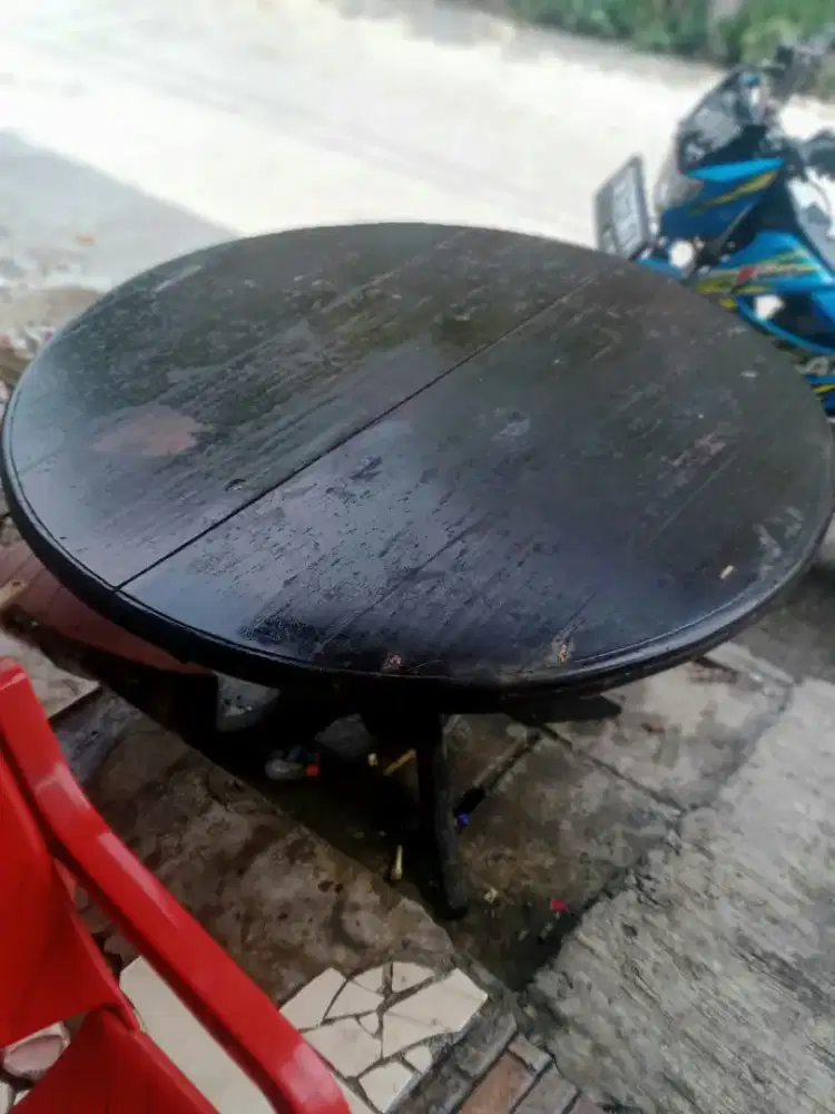 Jual meja makan bulat