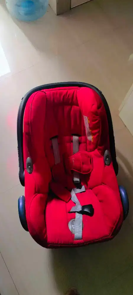 Car Seat Bayi Maxi-Cosi Merah Preloved
