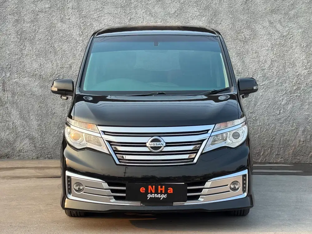 Nissan serena 2.0 HWS panoramic 2015 istimewa..