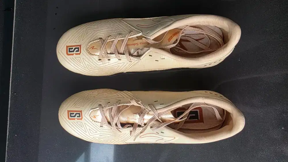 Sepatu soccer specs ukuran 37