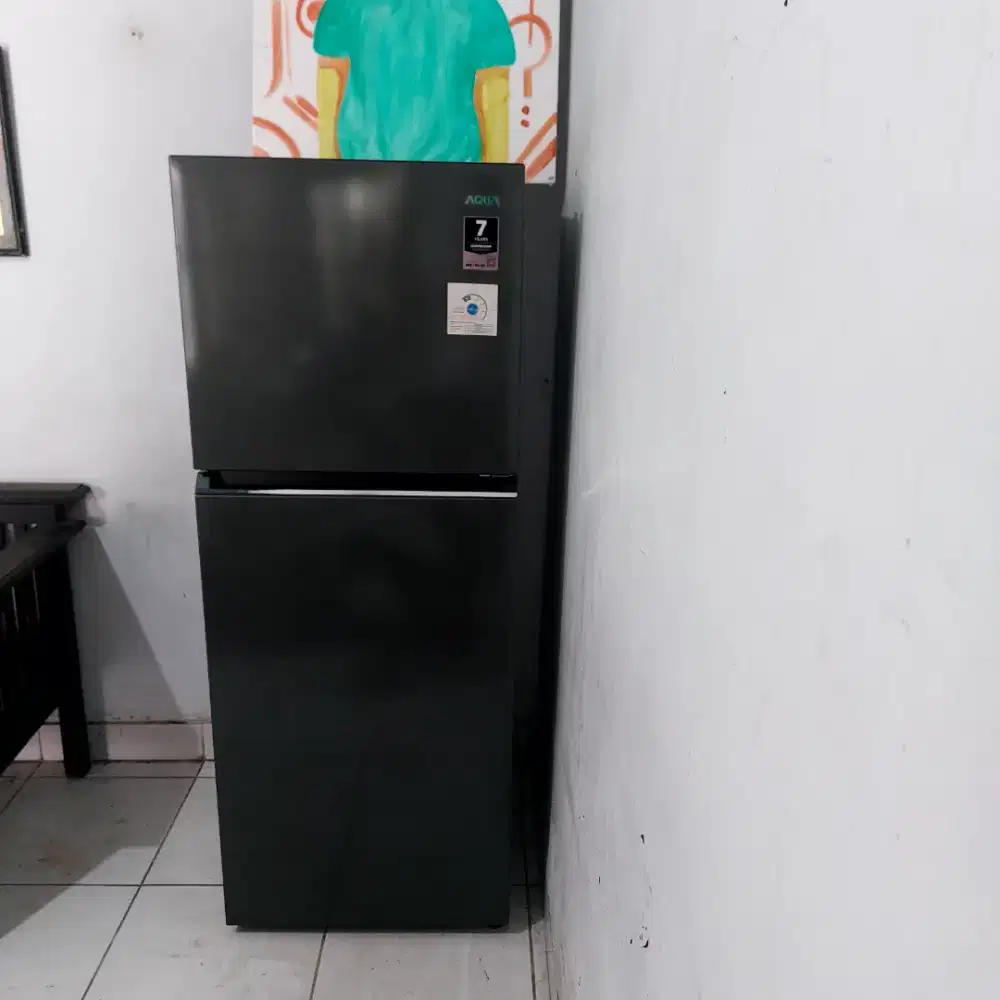 Kulkas 1 Pintu AQUA Bekas