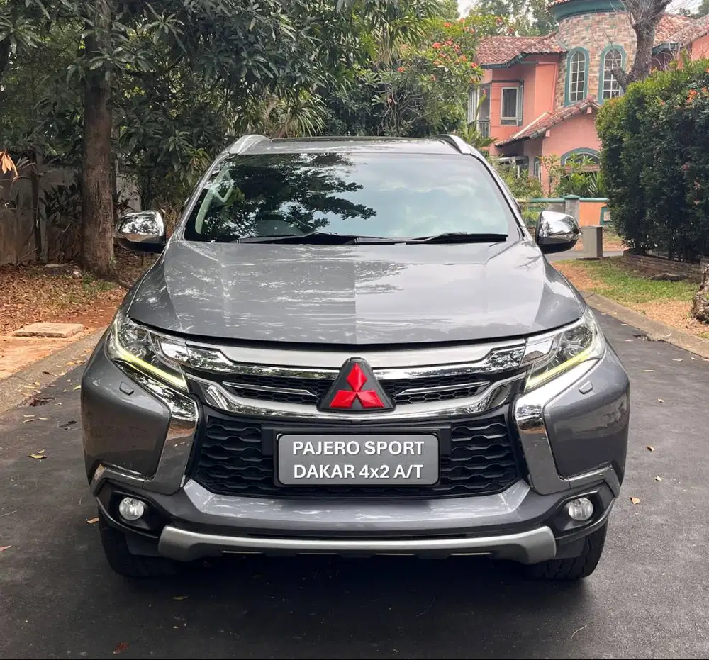 Dijual mobil MISTUBISHI PAJERO SPORT DAKAR 4x2 A/T Tahun 2017