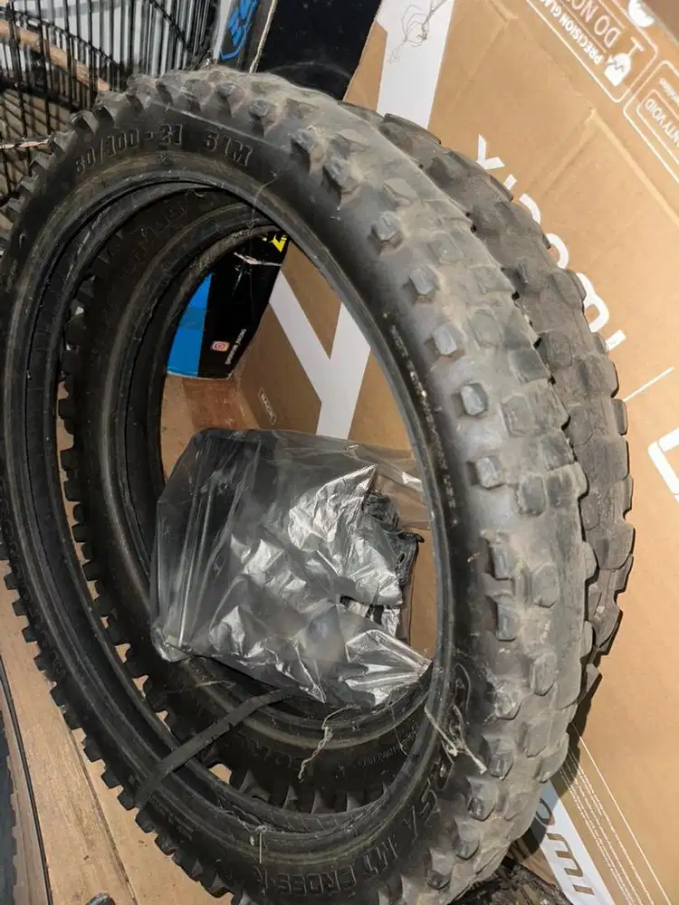 DIJUAL BAN MOTOR TRAIL