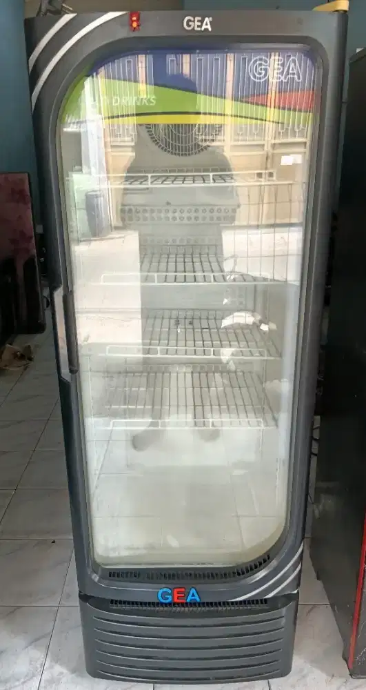 Showchase GÈA 4Rak normal