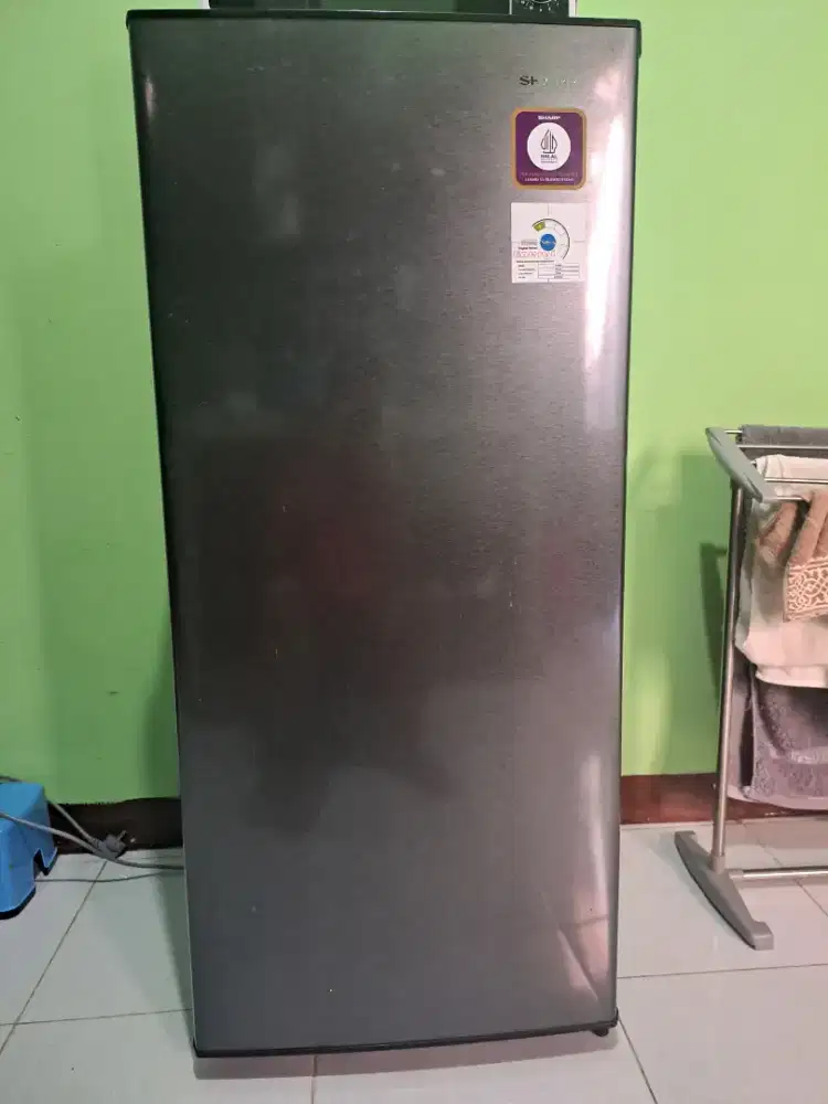 Dijual kulkas sharp 1 pintu
