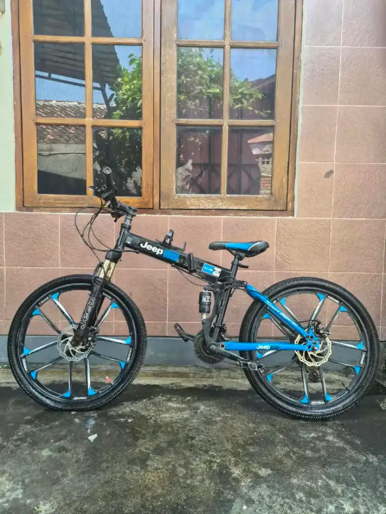DI JUAL SEPEDA MTB JEEP HZL-200  R26 Warna Biru Hitam