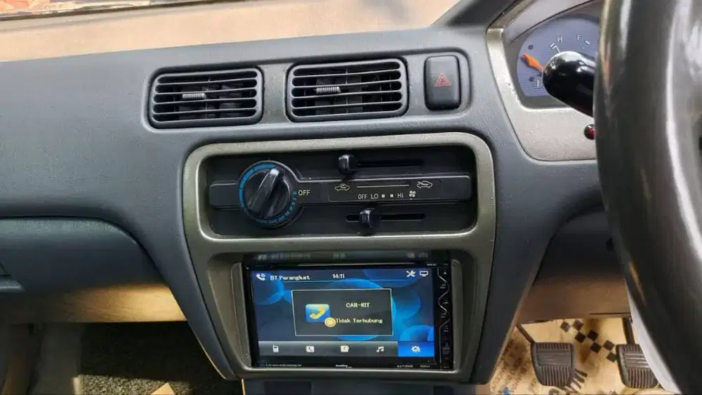 Si gesit irit toyota soluna 2003