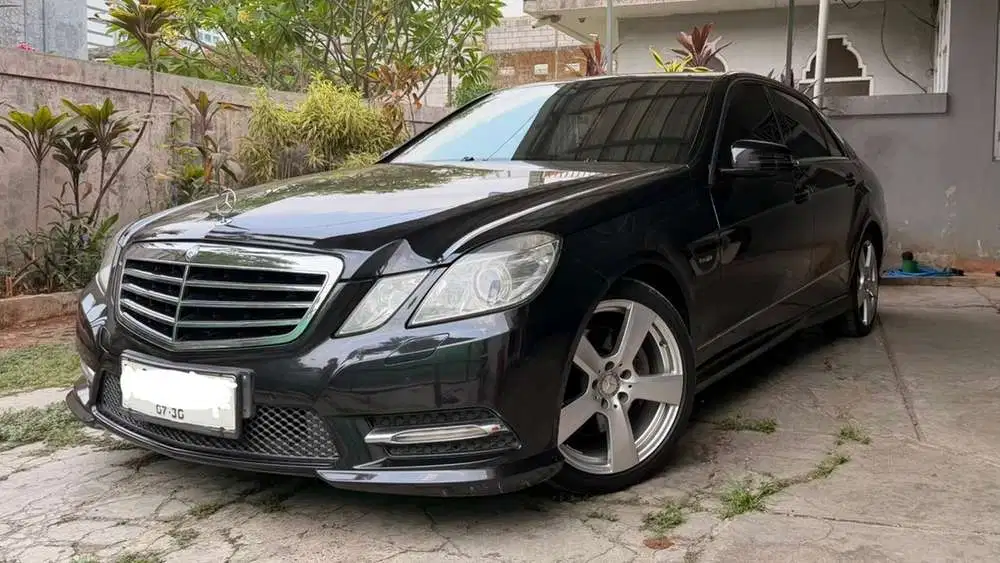 Mercedes-Benz E250 2012 Bensin