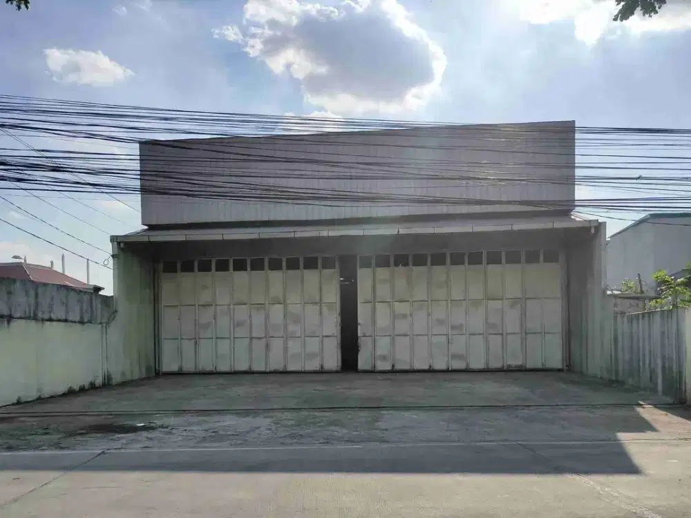 Di Jual Showroom Di Gajah Raya