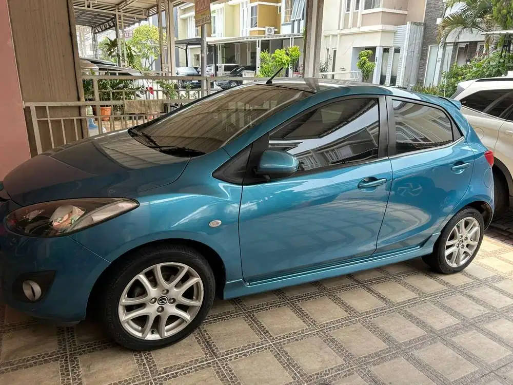 Mazda 2 2012 Bensin