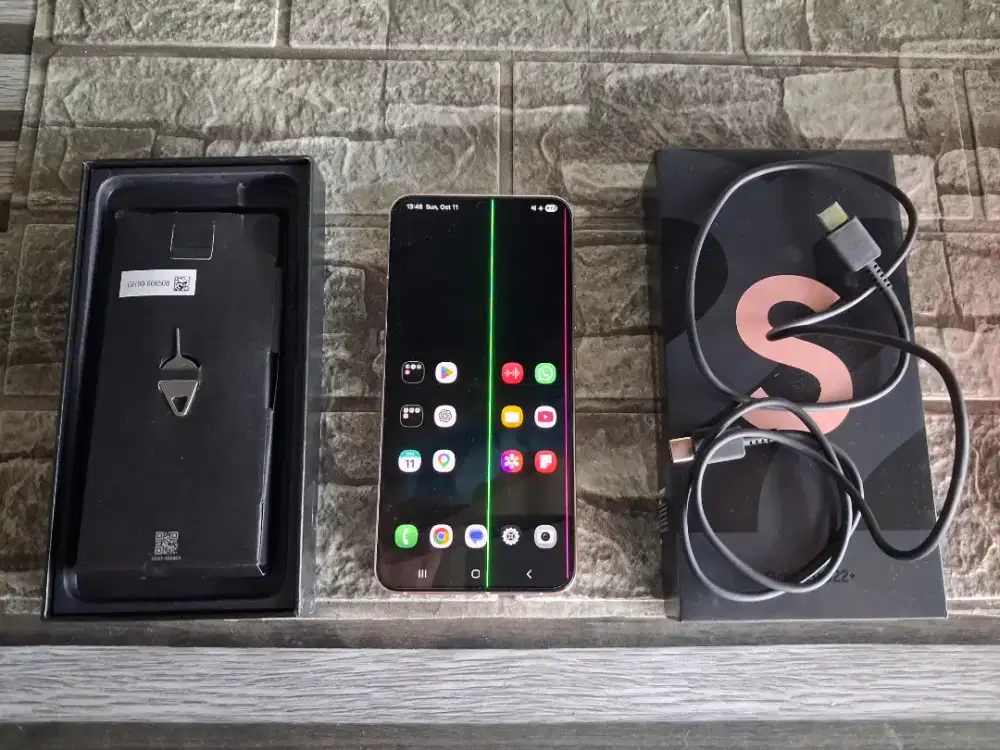 Samsung S22 Plus 8/256 Gb ada 2 garis