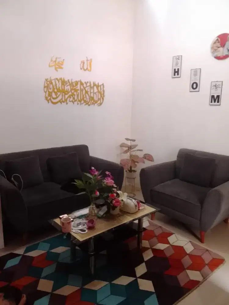 Sofa satu set plus meja