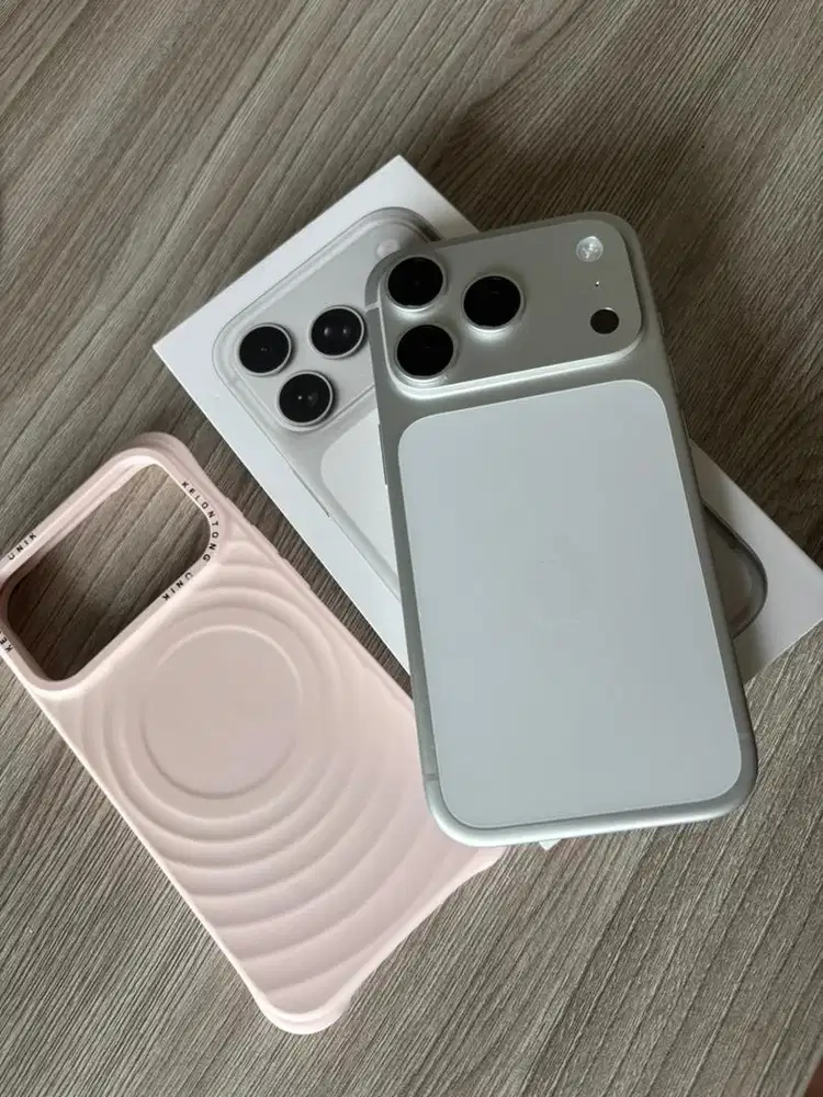 Iphone 17 pro 256 (second like new)