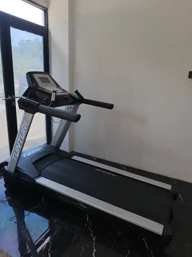 Treadmill AC Komersil