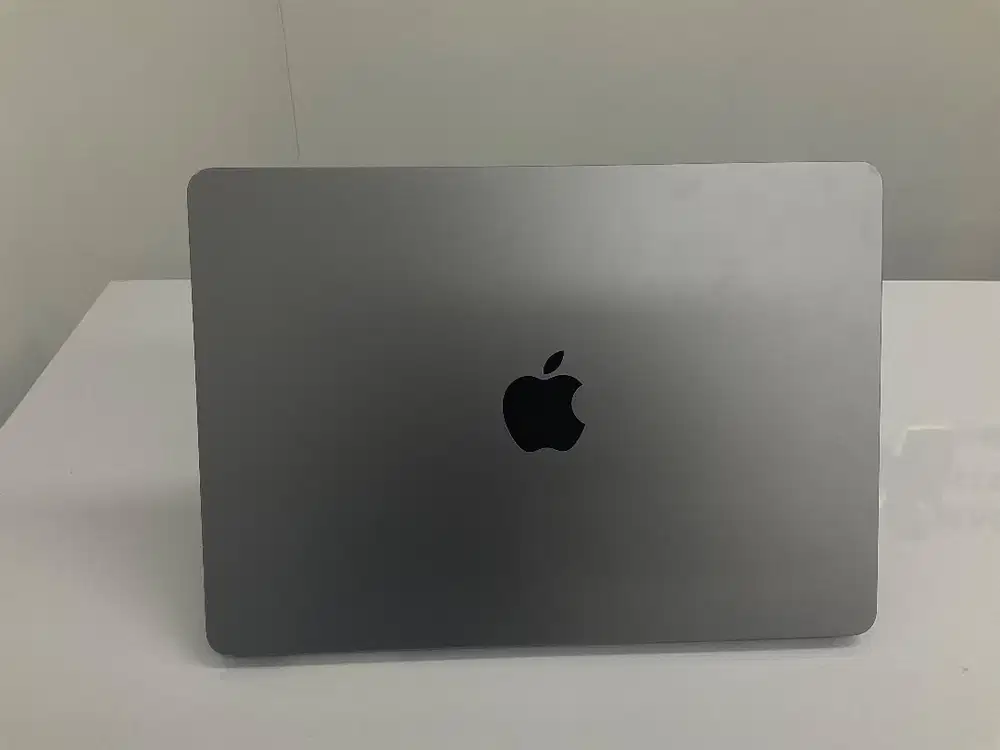 MacBook Air 2022 M2 8/256 13