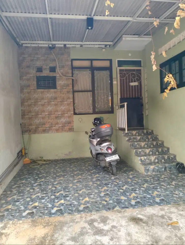 Rumah 2nd SHM (Mezanine)+semi furnished dekat Stasiun Cisauk &Aeon BSD
