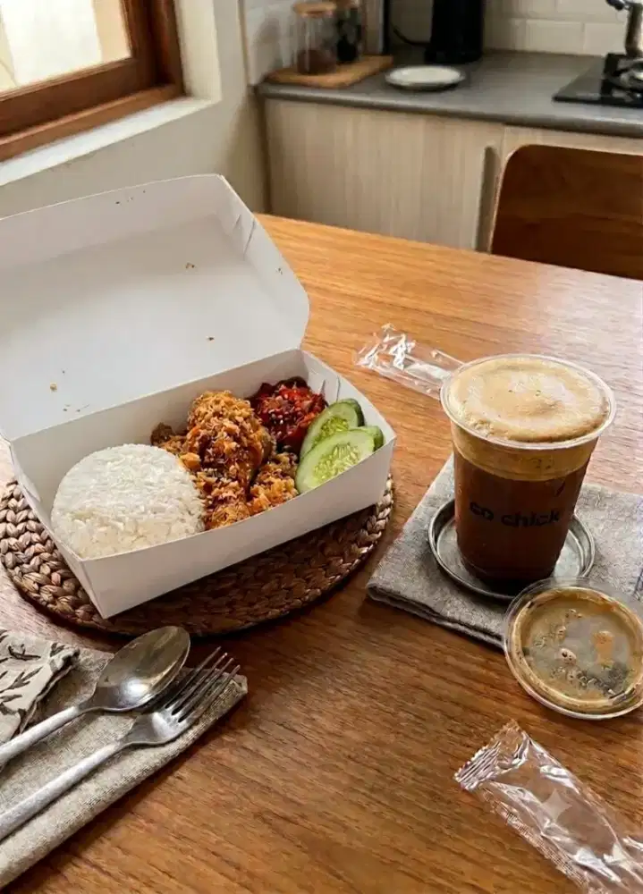 DICARI (WANITA) Karyawan ayam geprek + coffee daerah harapan indah