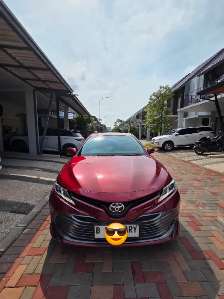 Di jual mobil Toyota Camry type V 2.5 automatic dan terawat