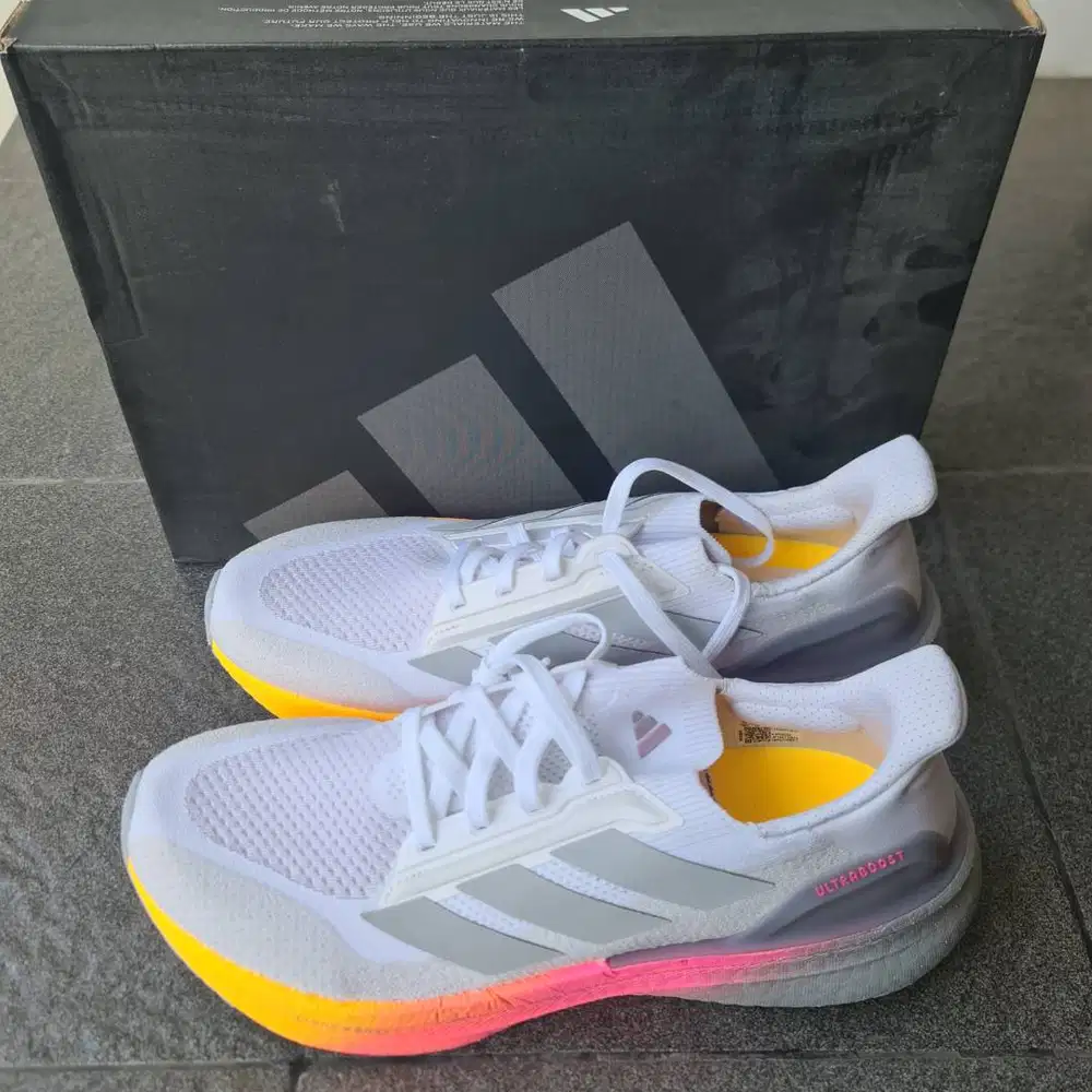 Sepatu Running Adidas Ultraboost 5X Baru Gress Original
