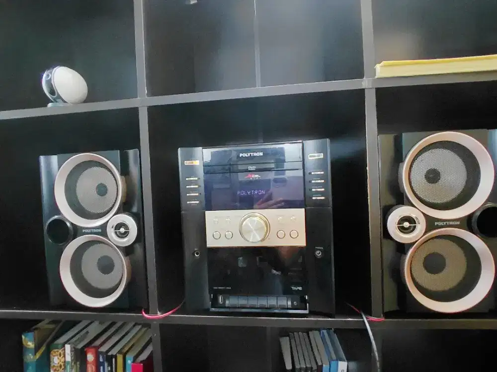 Polytron dvd bluetooth dan kaset pita