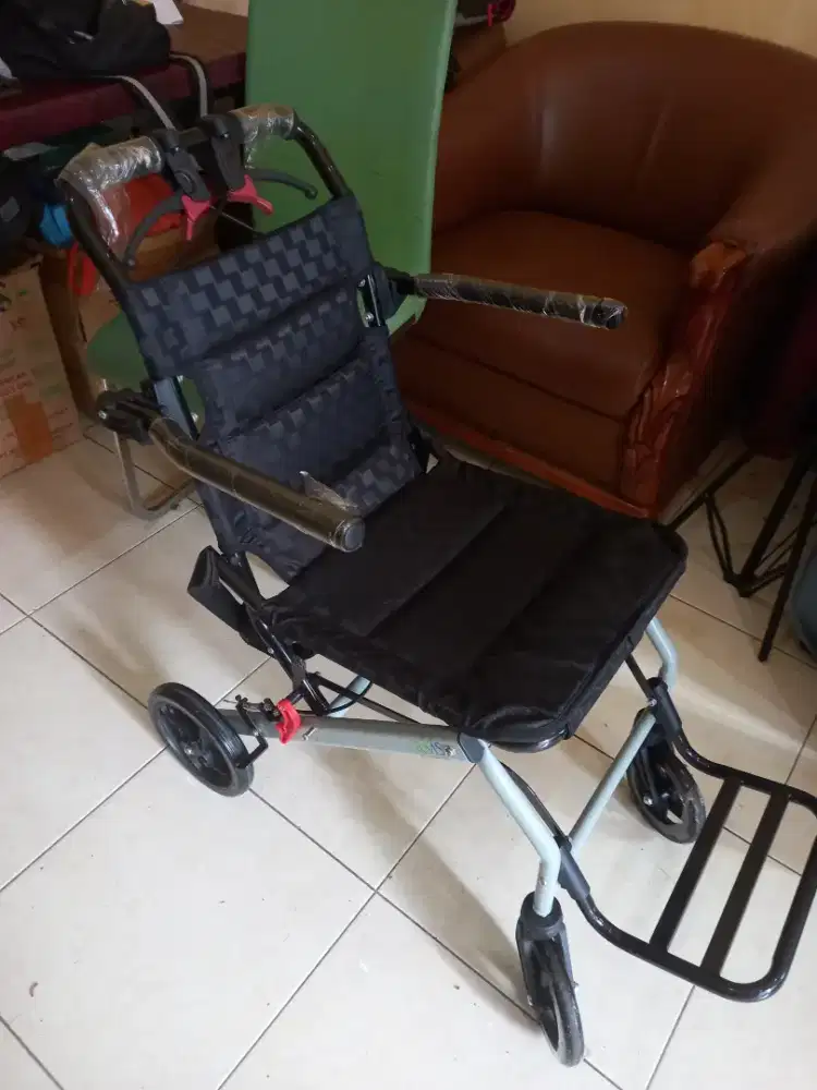 Masih seperti baru kursi roda