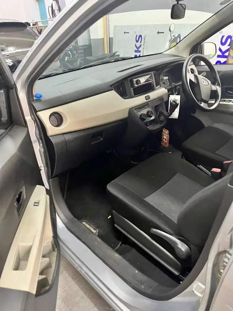 Sigra d 2021 1000cc manual