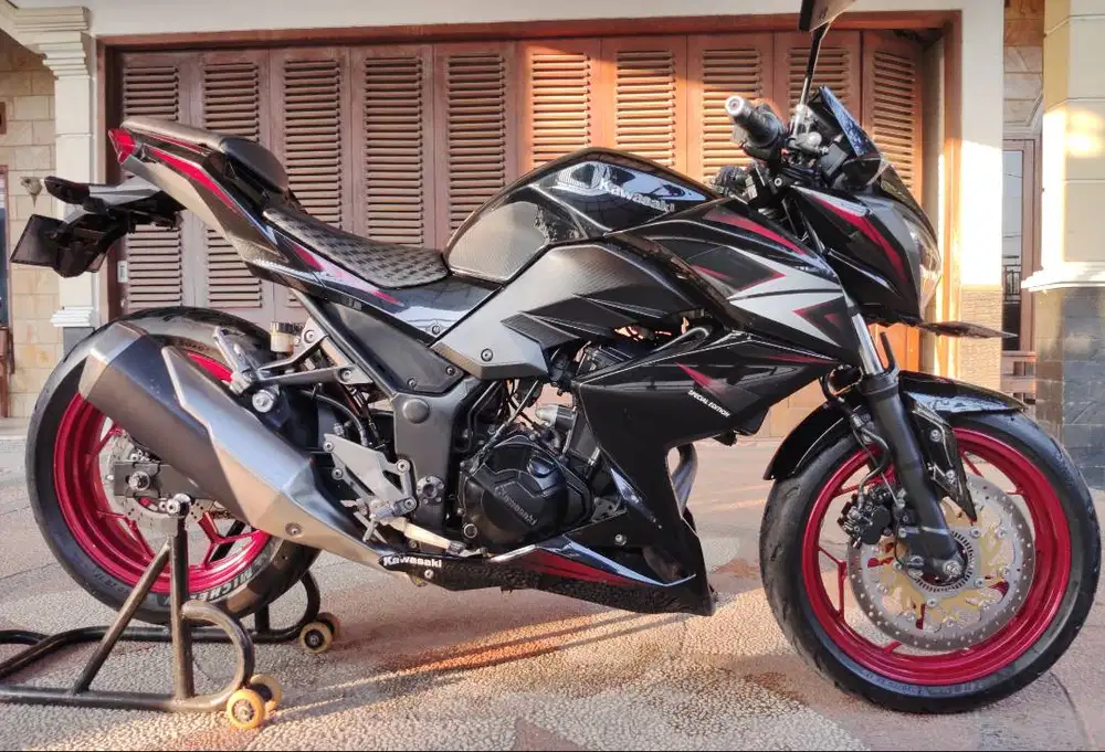 Z250 ABS tahiun 2016 Special Edition_ Blitar Selopuro
