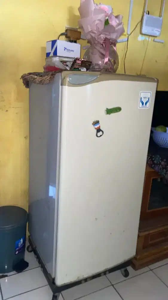 Dijual kulkas satu pintu
