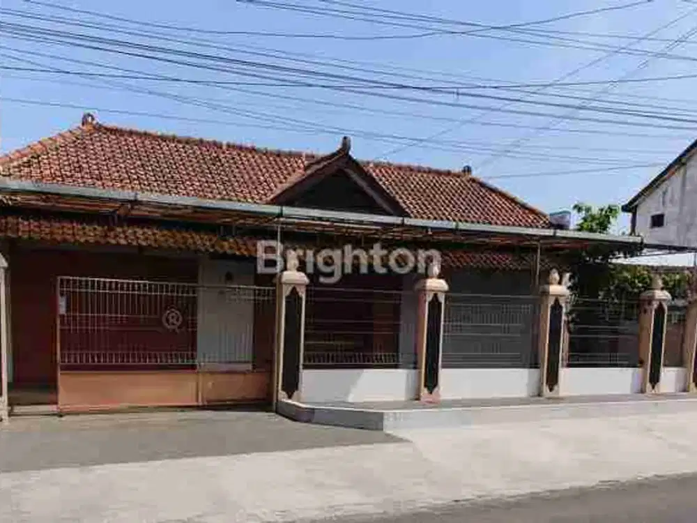 RUMAH LUAS LOKASI DI TENGAH KOTA YOGYAKARTA